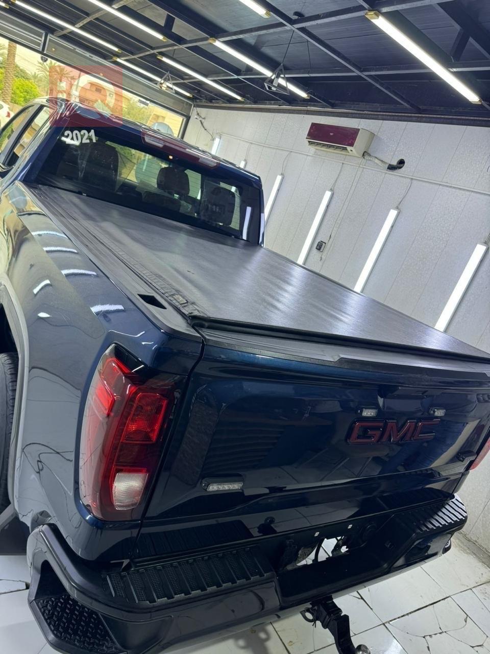 GMC Sierra